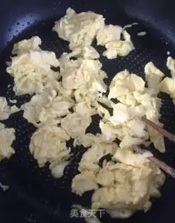 Make Pumpkin fried eggs step 4