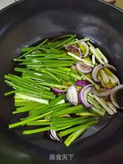 Make Onion oil step 2
