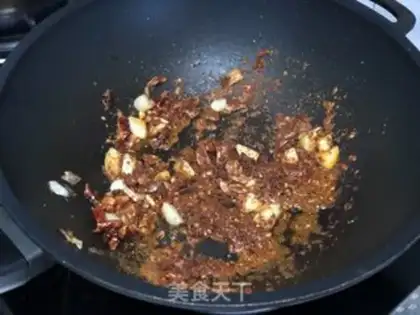 Make Quick hands with a hot pot step 6