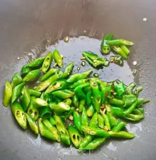 Make Chili fried eggs step 5