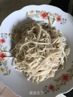 Make Onion flowers with golden needles and mushrooms step 2