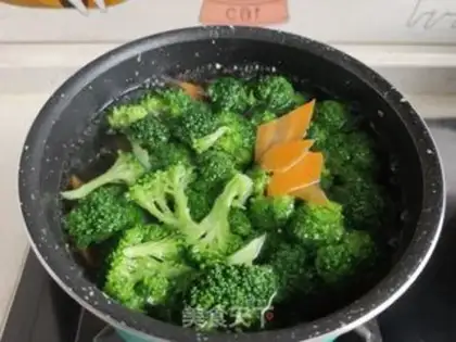 Make Blue and blue chicken salad step 1