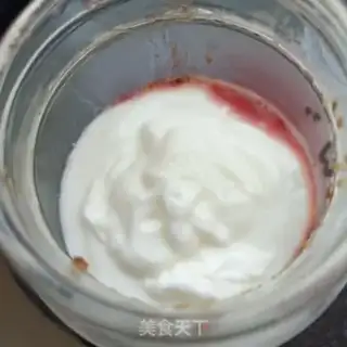 Make Red bean cherry yogurt cup step 5