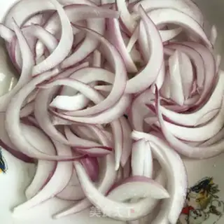 Make Beef onion fragrance step 1