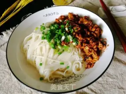 Make Egg sauce noodles step 5