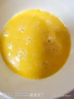Make Egg melon soup step 1