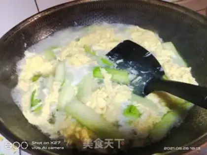 Make Egg melon soup step 4
