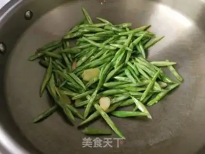 Make Silverfish drys the beans step 4