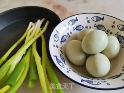Make Onions for eggs step 0