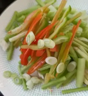 Make Celery with pig skin step 5