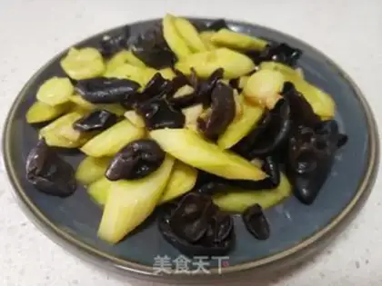 Make The cucumber made black wood step 4