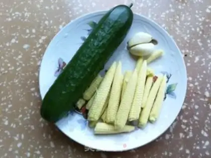 Make cucumber corn fried meat step 1