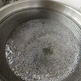 Make Eggs mixed with artemisinin step 2
