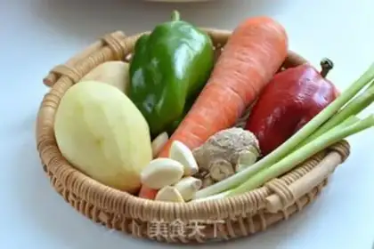 Make A nice, smooth yellow chicken step 1