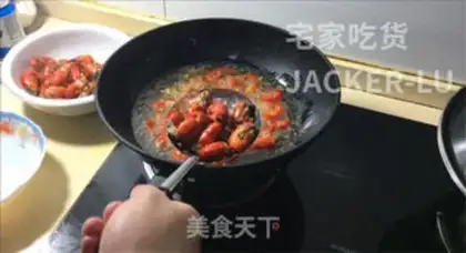 Make A simple spicy lobster step 4