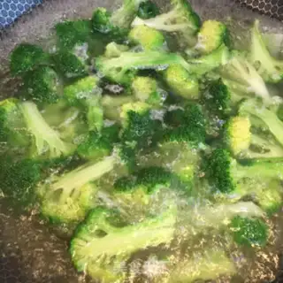 Make Chicken chest broccoli salad step 2