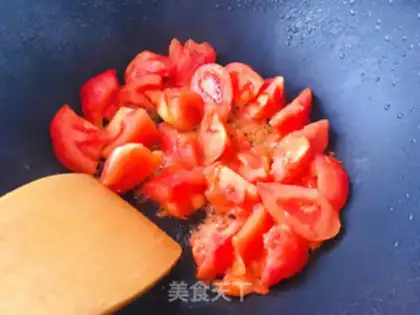 Make Tomato fried eggs step 4