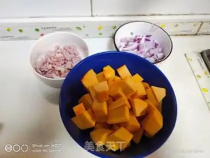 Make Bacon pumpkin soup step 0