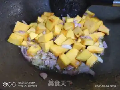 Make Bacon pumpkin soup step 2