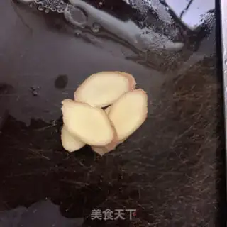 Make Five flowers for the beans step 2