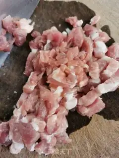 Make Garlic fried meat step 1