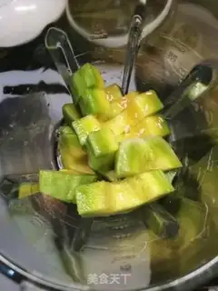 Make Melon juice step 2