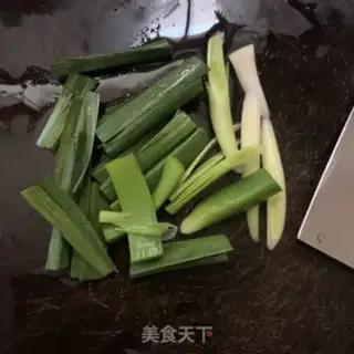 Make Five flowers for the beans step 3