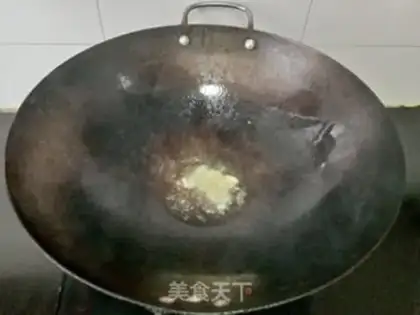 Make Smelt egg soup step 1