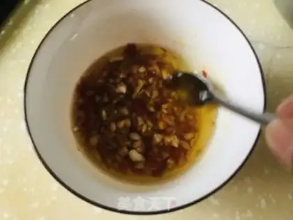 Make Simple garlic fan evaporate step 2