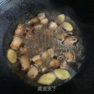 Make Five flowers for the beans step 7