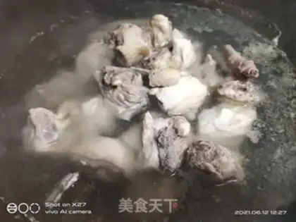 Make Red chicken and tofu step 0