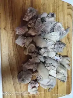 Make Red chicken and tofu step 1