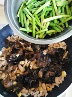 Make Garlic fried meat step 7