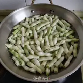 Make Spade dumplings step 0