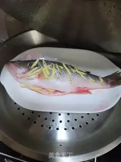 Make Soybeans, steamed bass step 1