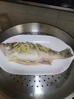 Make Soybeans, steamed bass step 2