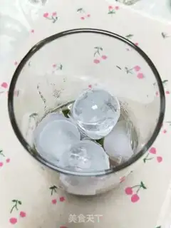 Make A yellow fruit bee step 5