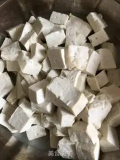 Make Tofu with bean petal sauce step 0