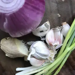 Make The garlic without water step 1