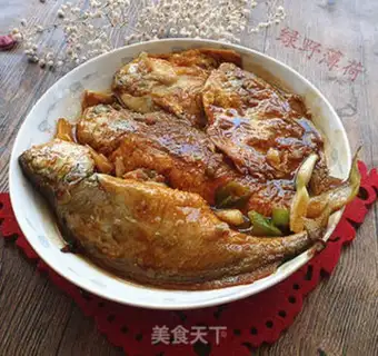 Make Red-burned yellow-fish ponchos step 6
