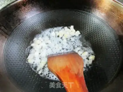 Make Sausage-covered carbs, iron stick powder step 3