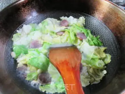 Make Sausage-covered carbs, iron stick powder step 6