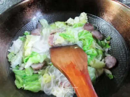 Make Sausage-covered carbs, iron stick powder step 7