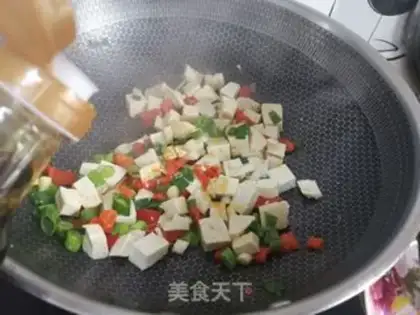 Make Little onion tofu fried eggs step 6