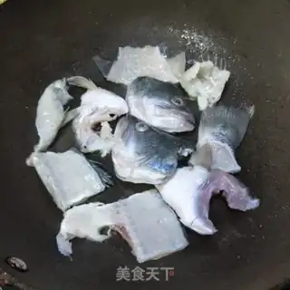 Make The gold soup and sour fish step 5