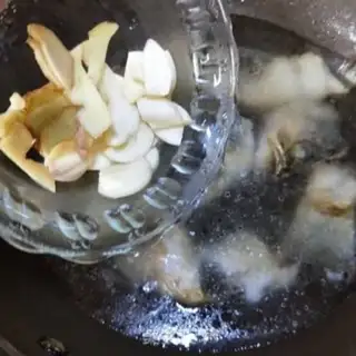 Make The gold soup and sour fish step 8
