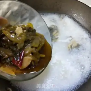 Make The gold soup and sour fish step 9