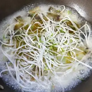 Make The gold soup and sour fish step 10