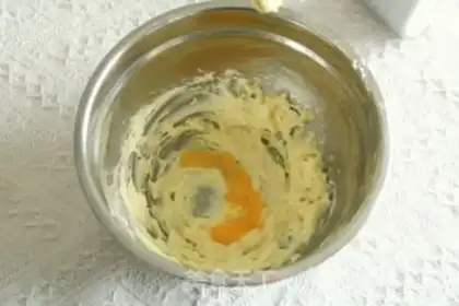 Make Double-coloured crackers step 2
