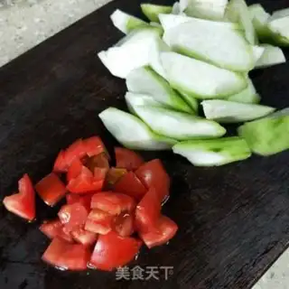Make Beef melon soup step 1